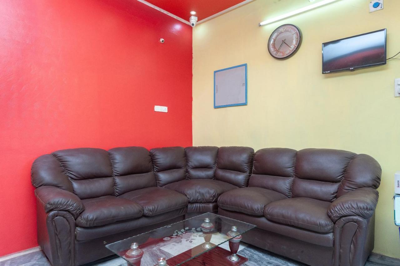 Oyo Flagship 24898 Senthur Murugan Residency Tambaram Exterior foto